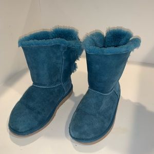 UGG girls size 3